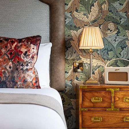 The Bear Hotel บาธ ภายนอก รูปภาพ