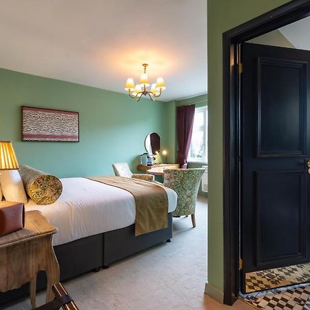 The Bear Hotel บาธ ภายนอก รูปภาพ
