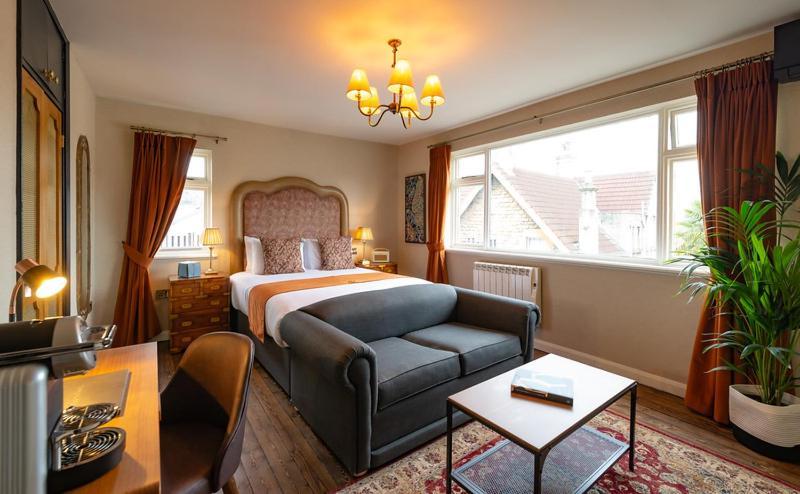 The Bear Hotel บาธ ภายนอก รูปภาพ