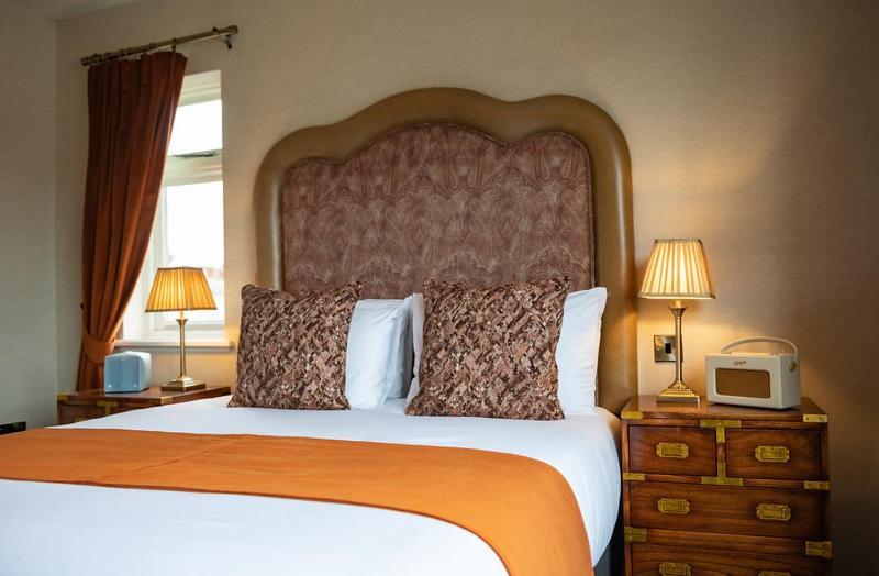 The Bear Hotel บาธ ภายนอก รูปภาพ