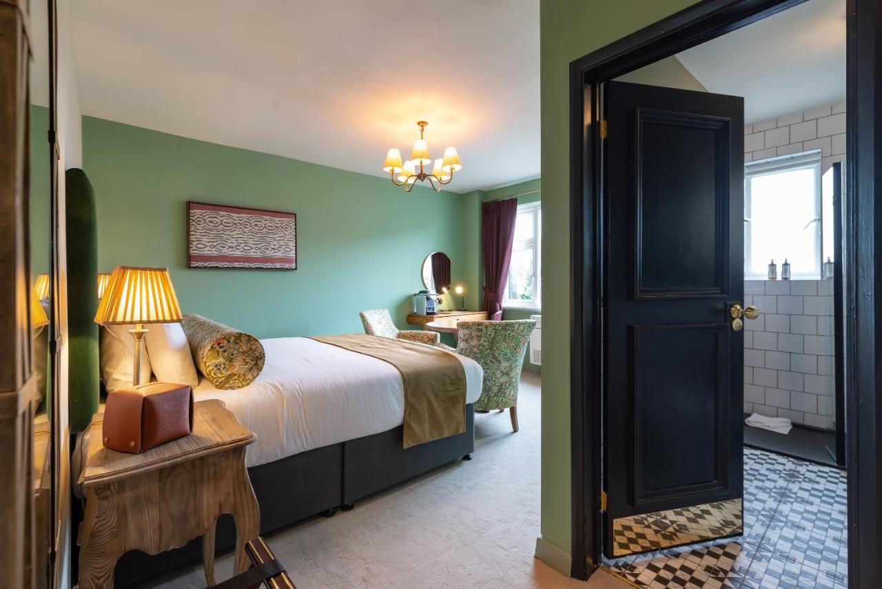 The Bear Hotel บาธ ภายนอก รูปภาพ