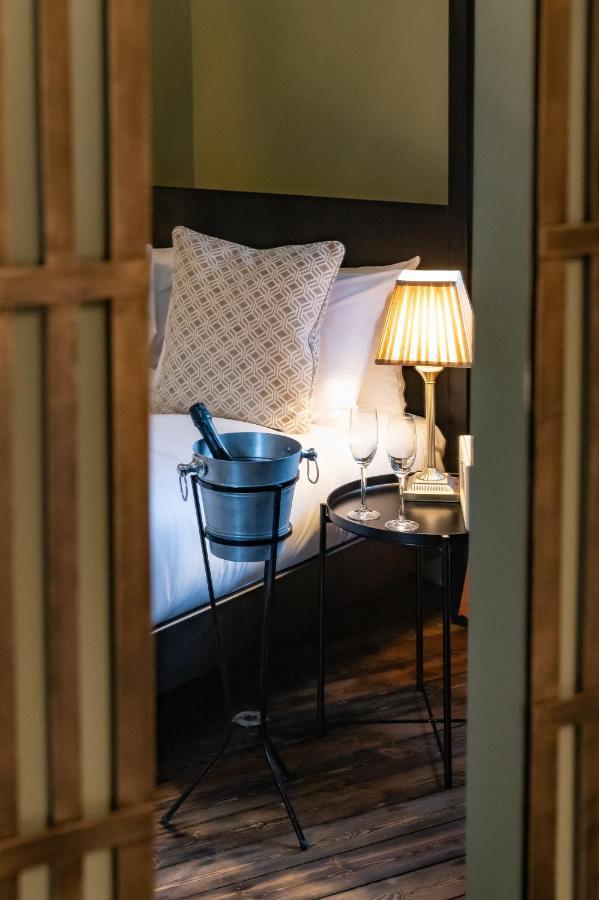 The Bear Hotel บาธ ภายนอก รูปภาพ