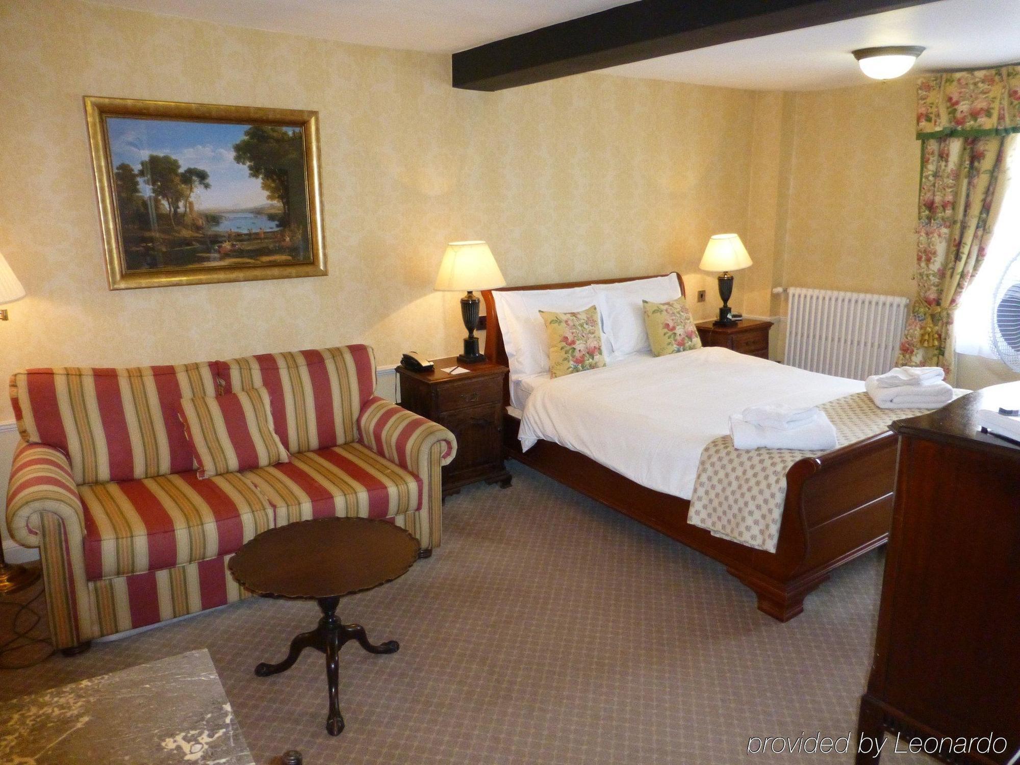 The Bear Hotel บาธ ภายนอก รูปภาพ