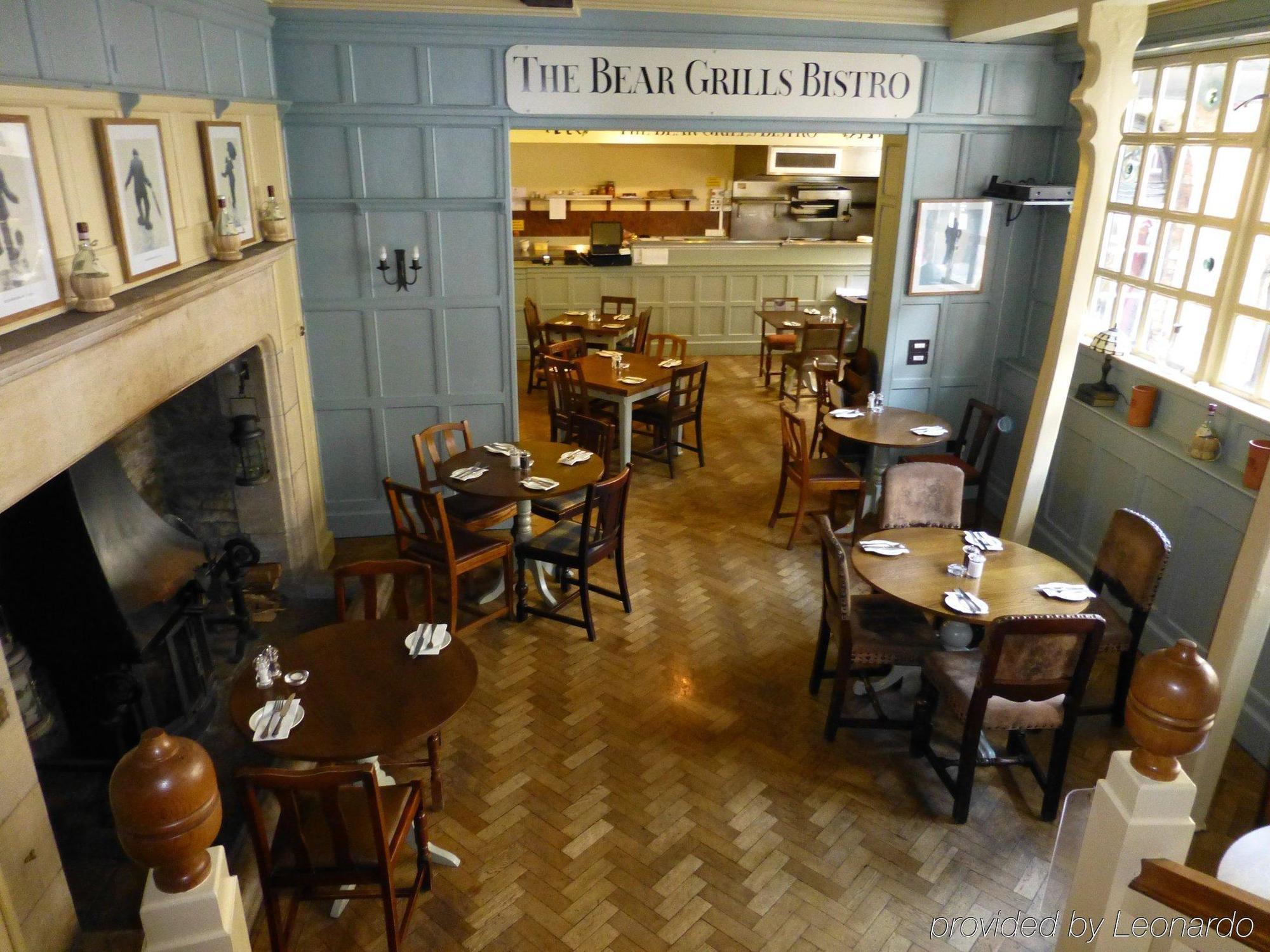 The Bear Hotel บาธ ภายนอก รูปภาพ
